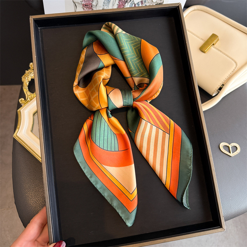 Silk Neck Scarf - Syal Segi Empat Sutra Motif Geometris