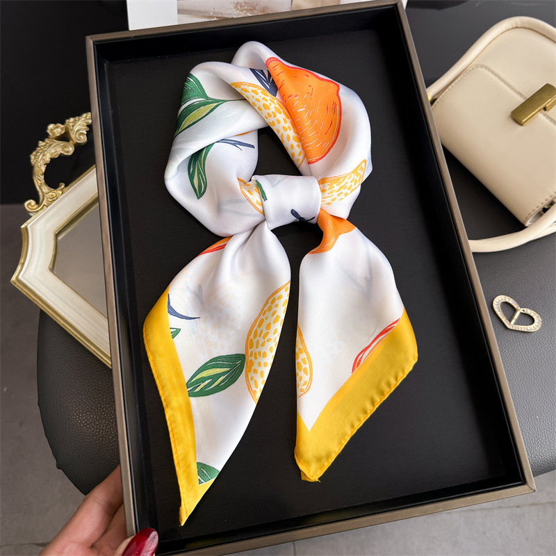 Kerudung Segi Empat Sutra Moti - Ascot Neck Scarf ulasan dan harga