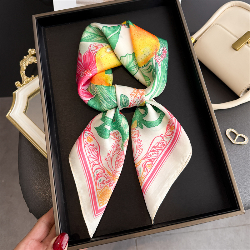 Kerudung Segi Empat Sutra Moti - Ascot Neck Scarf ulasan dan harga